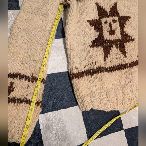 Vintage Cowichan Natural Wool Hand Knit Sweater Handmade Sun Motif No Tags - Picture 7 of 8